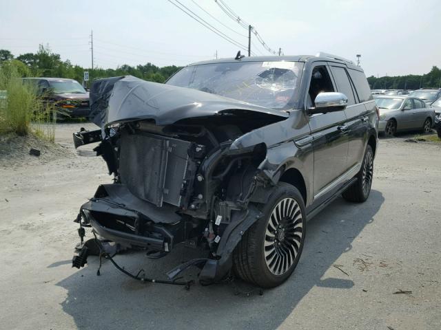 5LMJJ2TTXJEL01990 - 2018 LINCOLN NAVIGATOR BLACK photo 2