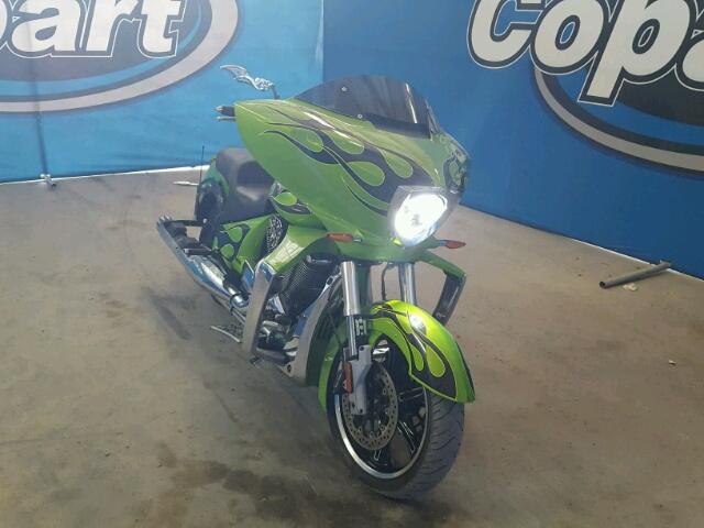 5VPDW36N6D3018075 - 2013 VICTORY MOTORCYCLES CROSS COUN GREEN photo 1