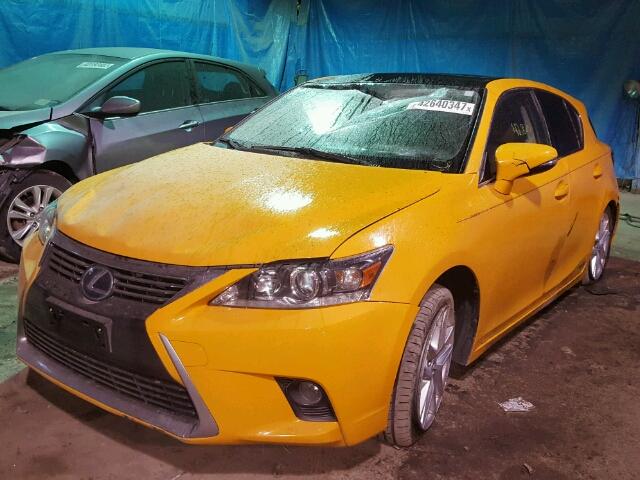 JTHKD5BH7F2214640 - 2015 LEXUS CT 200 YELLOW photo 2