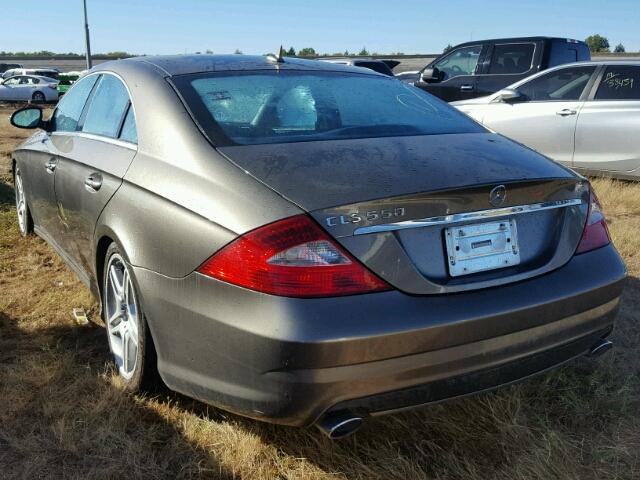 WDDDJ72X67A087673 - 2007 MERCEDES-BENZ CLS 550 GRAY photo 3