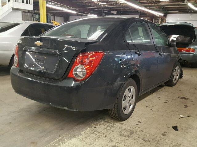 1G1JB5SH4E4130712 - 2014 CHEVROLET SONIC LS შავი ფოტო 4