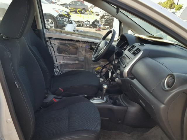 3N1CE2CP6EL390814 - 2014 NISSAN VERSA SV SILVER photo 5