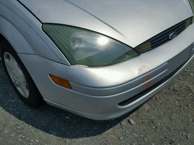 1FAFP33P03W267548 - 2003 FORD FOCUS LX SILVER photo 9