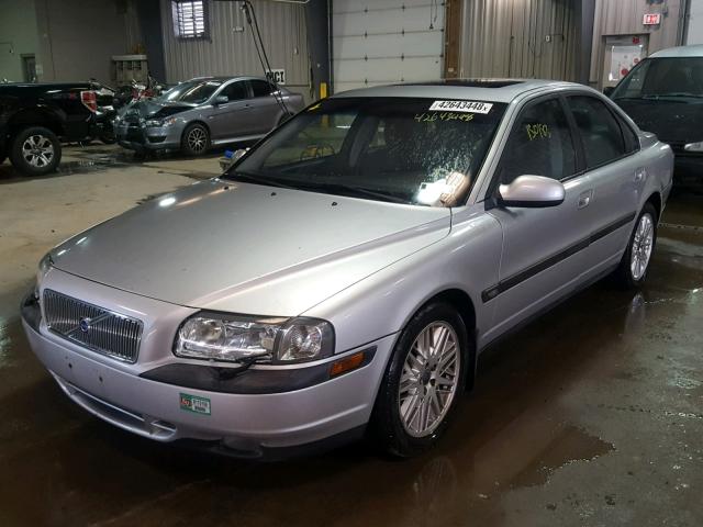 YV1TS91D621244742 - 2002 VOLVO S80 T6 TUR SILVER photo 2