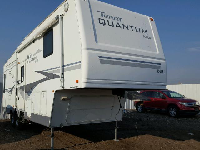 1EA5R292342309552 - 2004 FLEETWOOD QUANTUM  WHITE photo 1