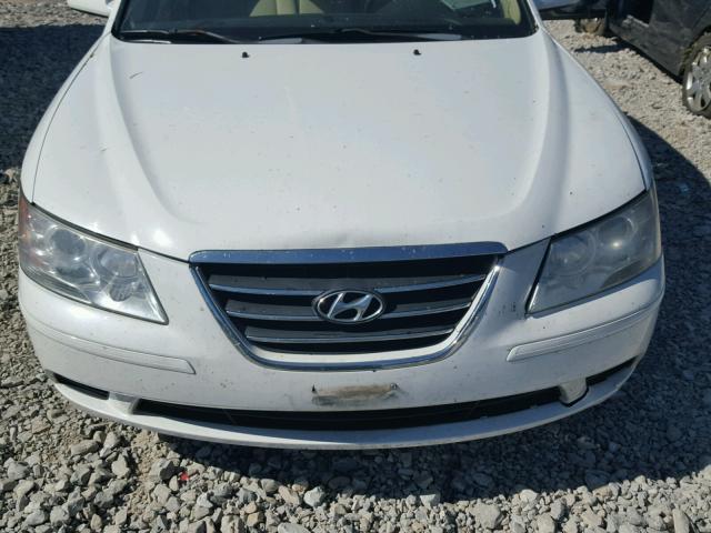 5NPET46CX9H416840 - 2009 HYUNDAI SONATA WHITE photo 7