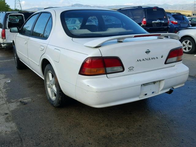 JN1CA21D9WT528508 - 1998 NISSAN MAXIMA GLE WHITE photo 3