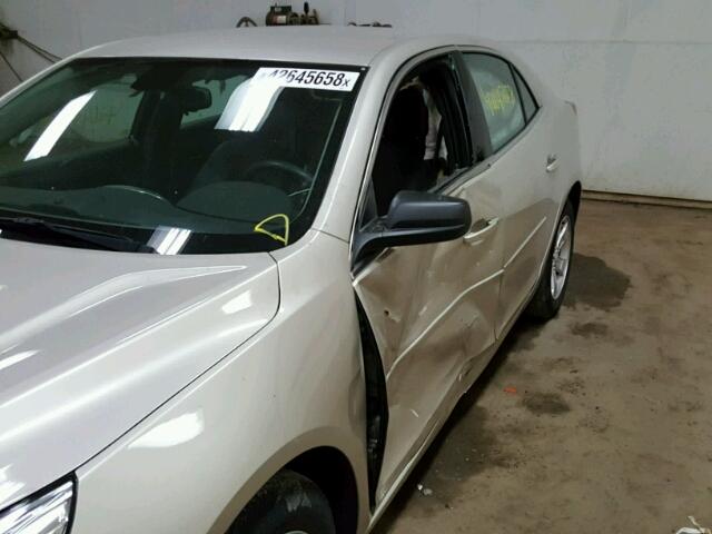 1G11A5SL3FF324967 - 2015 CHEVROLET MALIBU LS თაფლისფერი ფოტო 9