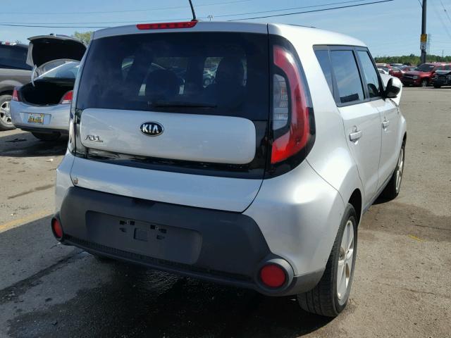 KNDJN2A23E7714348 - 2014 KIA SOUL SILVER photo 4