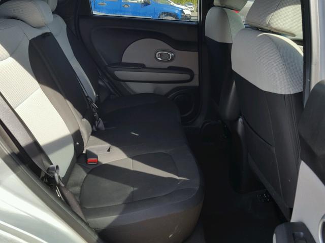 KNDJN2A23E7714348 - 2014 KIA SOUL SILVER photo 6