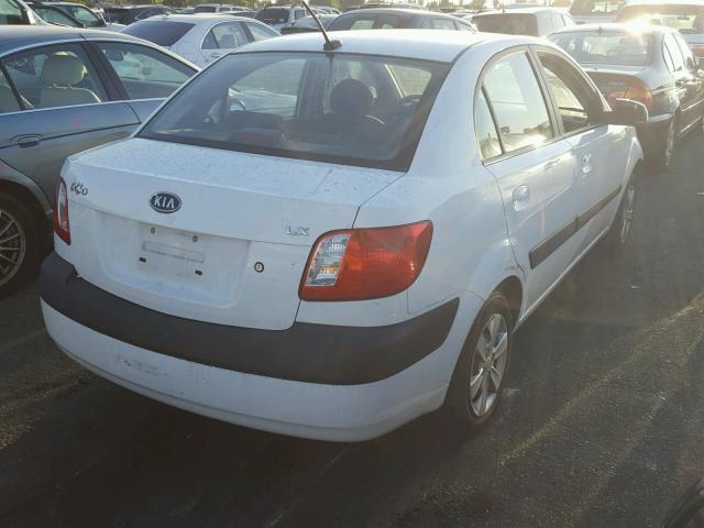 KNADE223996472887 - 2009 KIA RIO WHITE photo 4