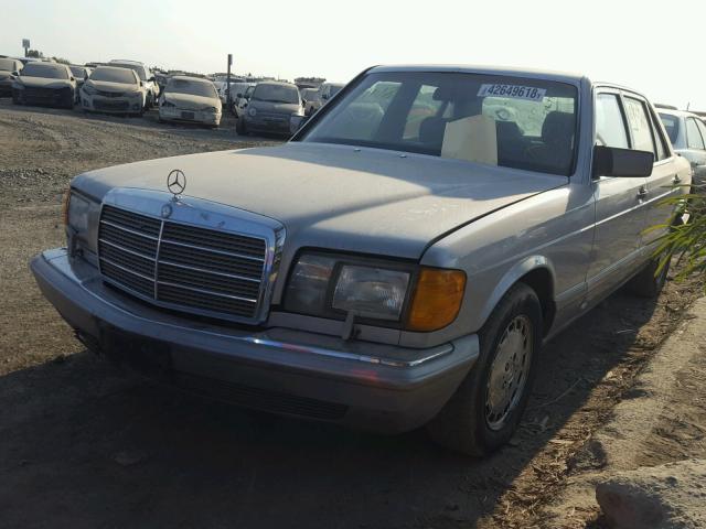 WDBCA35D4HA326847 - 1987 MERCEDES-BENZ 420 SEL SILVER photo 2