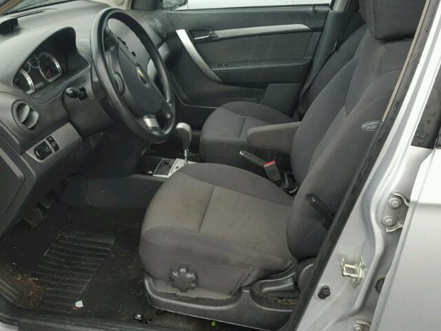 KL1TD5DE8AB073876 - 2010 CHEVROLET AVEO LS SILVER photo 5