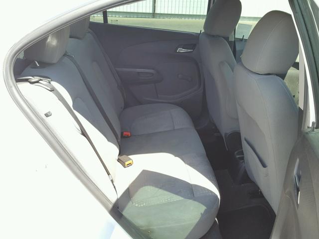 1G1JA5SH9D4207611 - 2013 CHEVROLET SONIC LS WHITE photo 6