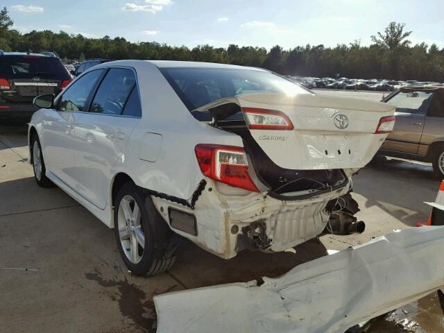 4T1BF1FK9CU519658 - 2012 TOYOTA CAMRY WHITE photo 3