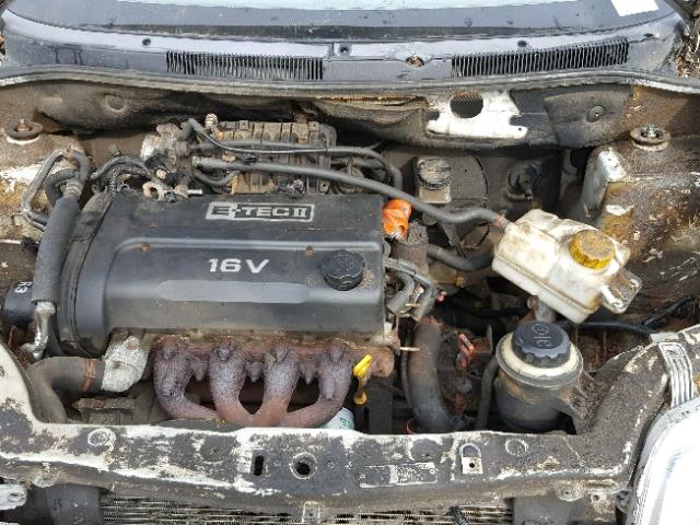 KL1TJ52644B206089 - 2004 CHEVROLET AVEO LS SILVER photo 7