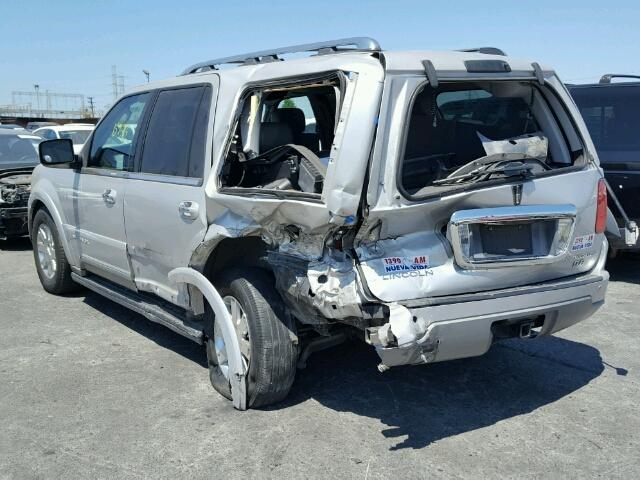 5LMFU27R34LJ24713 - 2004 LINCOLN NAVIGATOR Grau Foto 3