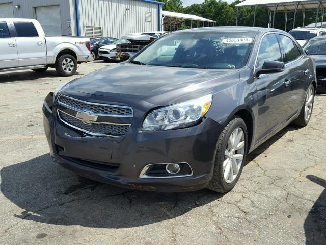 1G11H5SA7DF280821 - 2013 CHEVROLET MALIBU LTZ 灰色 照片 2