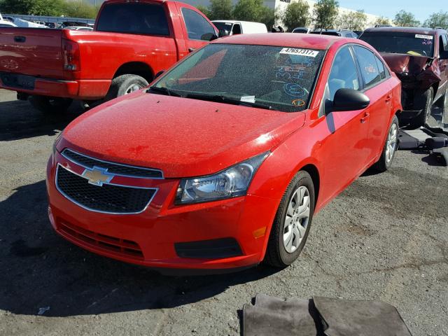 1G1PA5SHXE7114980 - 2014 CHEVROLET CRUZE LS RED photo 2