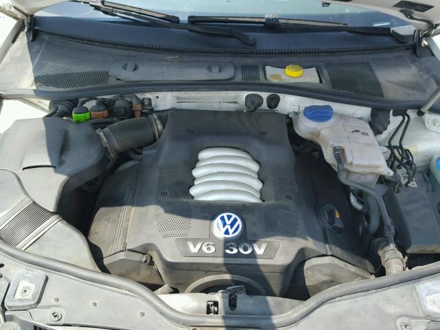 WVWRH63B13P197126 - 2003 VOLKSWAGEN PASSAT GLX WHITE photo 7