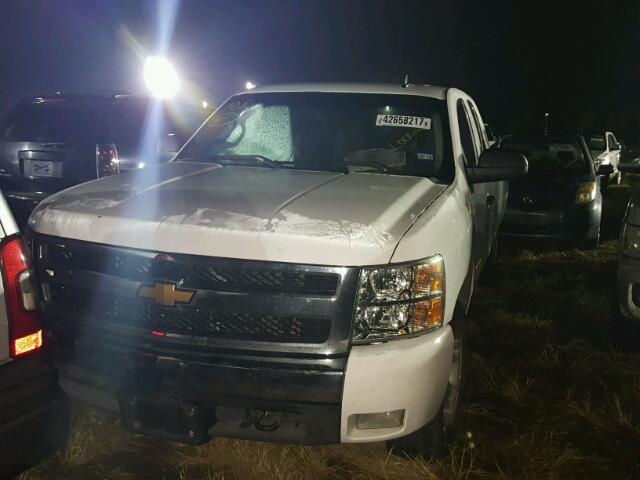 1GCRKSE71CZ211744 - 2012 CHEVROLET SILVERADO WHITE photo 2