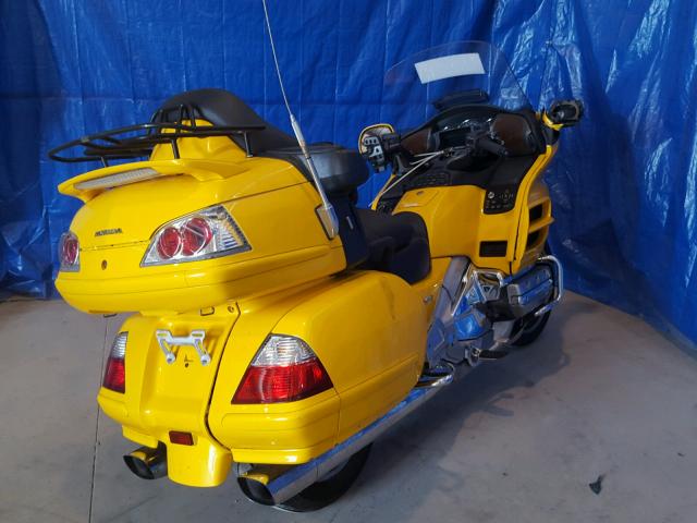 1HFSC47H9AA903929 - 2010 HONDA GL1800 YELLOW photo 4