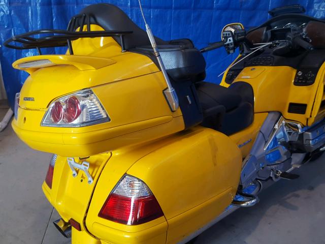 1HFSC47H9AA903929 - 2010 HONDA GL1800 YELLOW photo 6