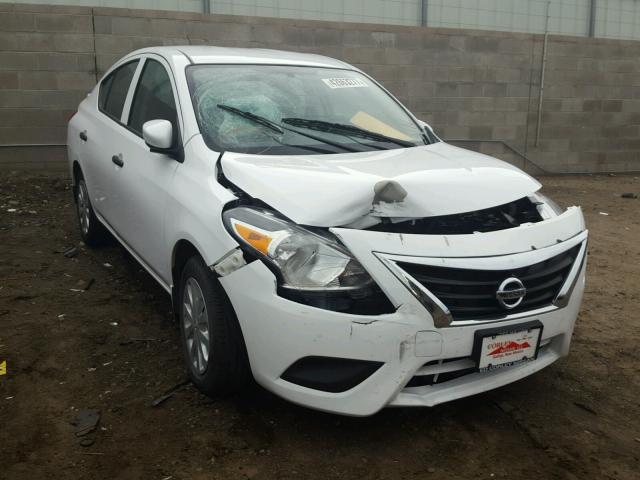 3N1CN7AP0HL845743 - 2017 NISSAN VERSA S WHITE photo 1