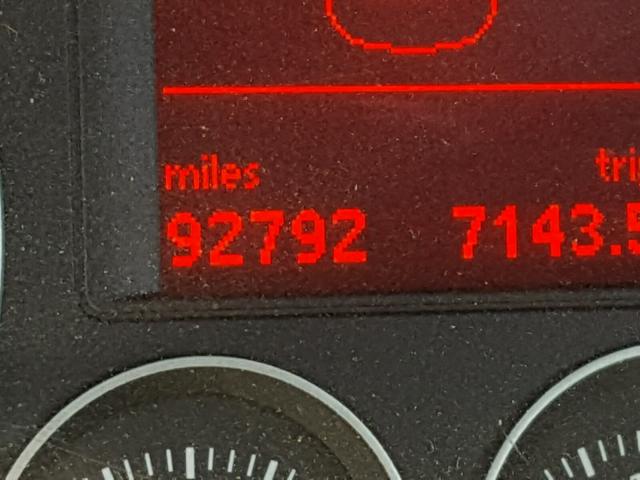 WVWCA71F97V037602 - 2007 VOLKSWAGEN EOS 2.0T S 黑色 照片 8