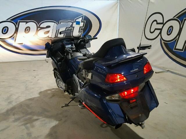 JH2SC68L0EK200333 - 2014 HONDA GL1800 L BLUE photo 3