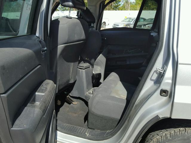 1J4FF28B29D129884 - 2009 JEEP PATRIOT SP SILVER photo 6