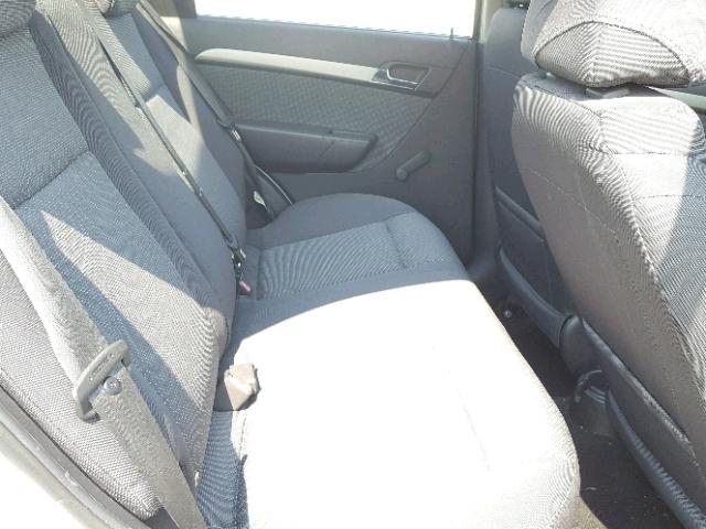 KL1TD56E79B380464 - 2009 CHEVROLET AVEO LS SILVER photo 6