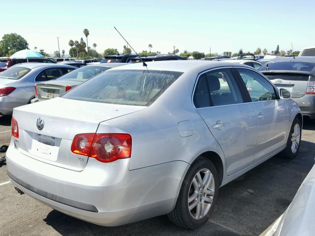 3VWEG71K97M068120 - 2007 VOLKSWAGEN JETTA WOLF SILVER photo 4