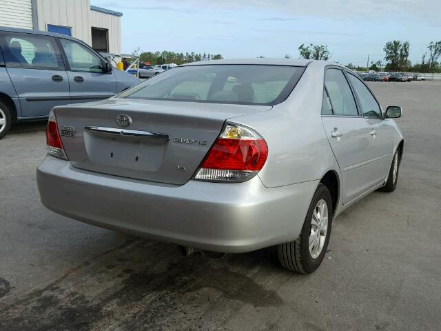 4T1BF32K55U605859 - 2005 TOYOTA CAMRY LE SILVER photo 4
