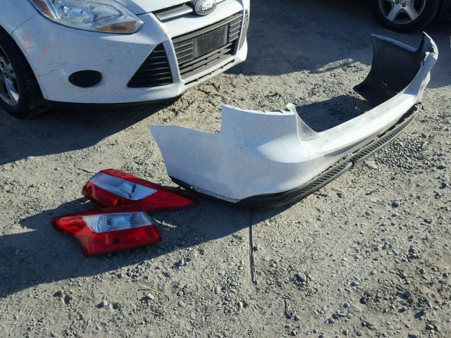 1FADP3F28DL185058 - 2013 FORD FOCUS SE WHITE photo 9