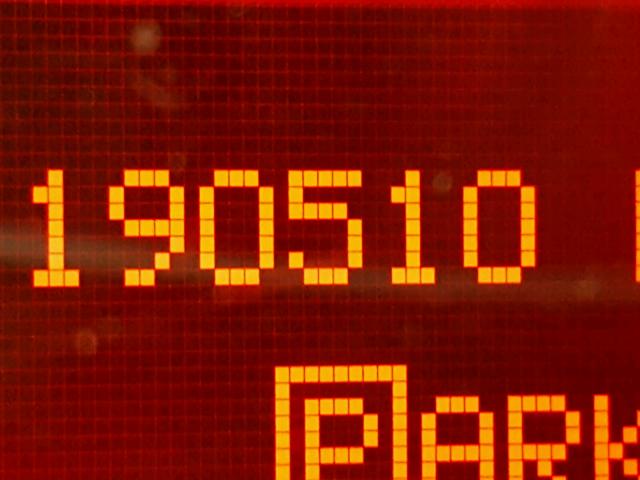 2G2WP552961140241 - 2006 PONTIAC GRAND PRIX SILVER photo 8