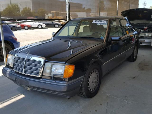 WDBEA30D3NB643198 - 1992 MERCEDES-BENZ 300 E BLACK photo 2