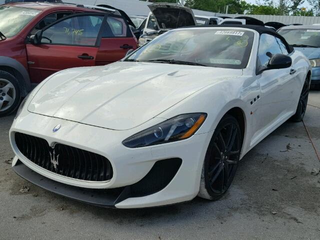 ZAM45VMA0D0075351 - 2013 MASERATI GRANTURISM WHITE photo 2