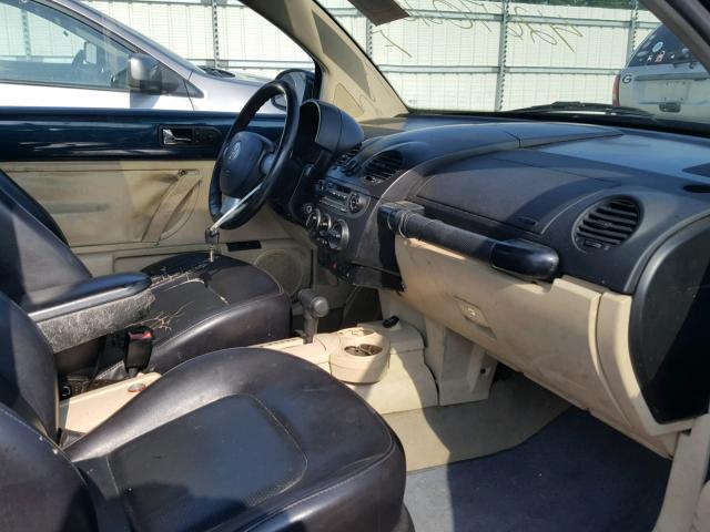 3VWCB21C22M432551 - 2002 VOLKSWAGEN NEW BEETLE 蓝色 照片 5