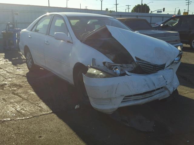 4T1BE32K75U535123 - 2005 TOYOTA CAMRY LE WHITE photo 1