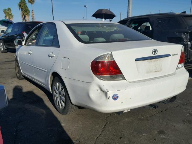 4T1BE32K75U535123 - 2005 TOYOTA CAMRY LE WHITE photo 3