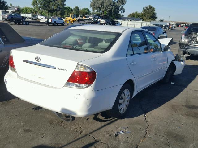 4T1BE32K75U535123 - 2005 TOYOTA CAMRY LE WHITE photo 4