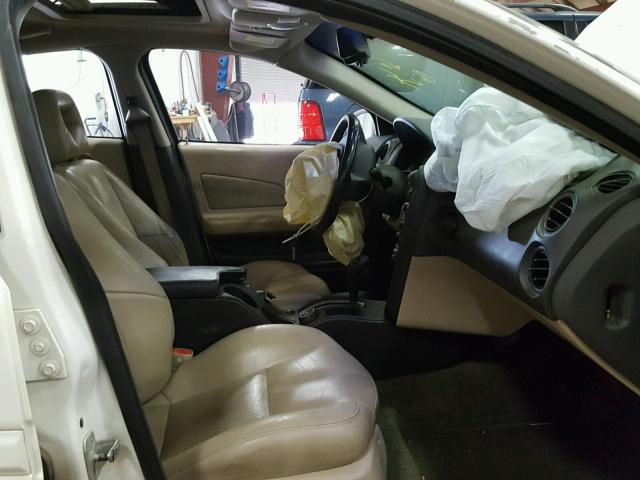 2G2WR524X41113174 - 2004 PONTIAC GRAND PRIX WHITE photo 5