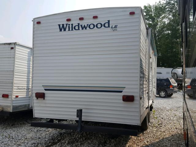 4X4TWDC255R334750 - 2005 MISC WILDWOOD თეთრი ფოტო 4