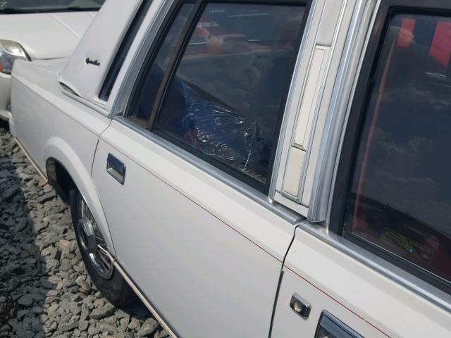 1LNBP96F2GY665106 - 1986 LINCOLN TOWN CAR WHITE photo 9