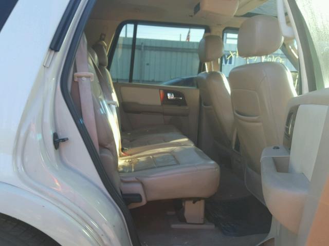 1FMFU20536LA01667 - 2006 FORD EXPEDITION WHITE photo 6