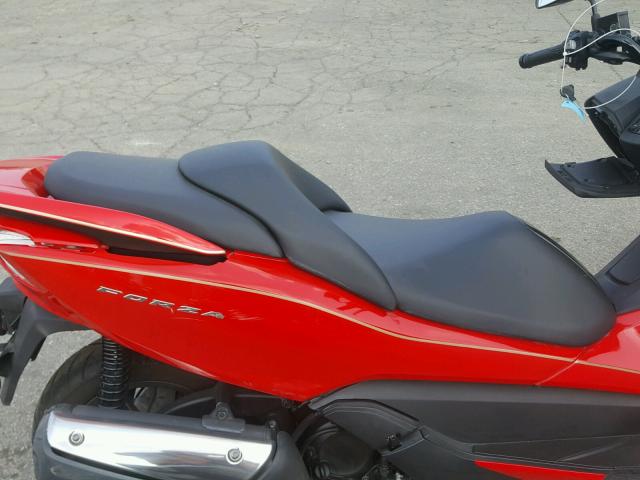 MLHNF0403E5000712 - 2014 HONDA NSS300 RED photo 6