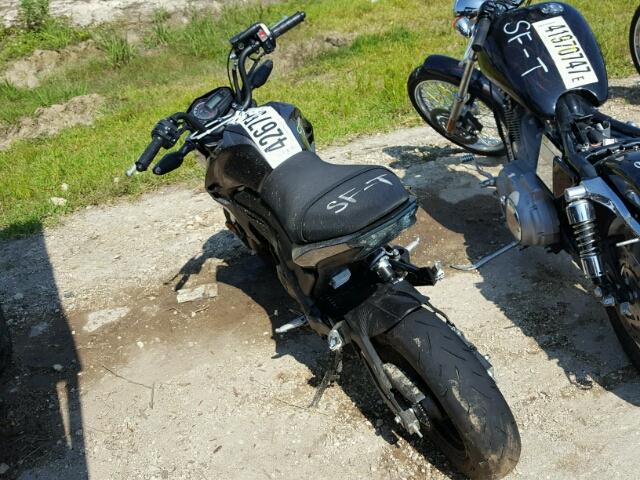 JKABRRJ16HDA03934 - 2017 KAWASAKI BR125 J GRAY photo 3