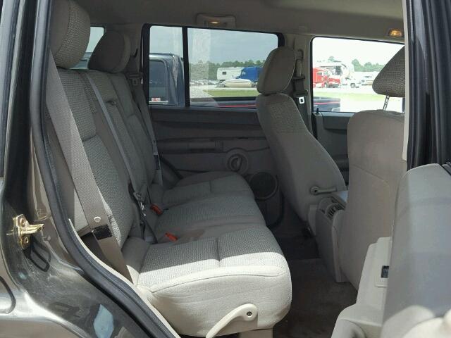 1J8HG48NX6C274442 - 2006 JEEP COMMANDER CHARCOAL photo 4