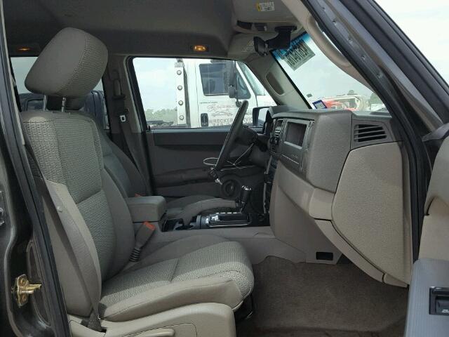 1J8HG48NX6C274442 - 2006 JEEP COMMANDER CHARCOAL photo 5